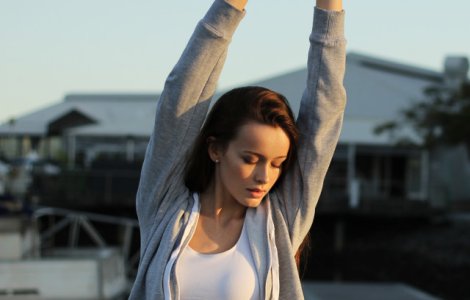 Medic: Fumatul, lipsa alaptarii, prima sarcina dupa 30 ani, obezitatea, pe lista factorilor de risc pentru cancerul mamar