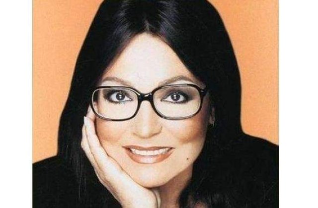 Nana Mouskouri revine in Romania
