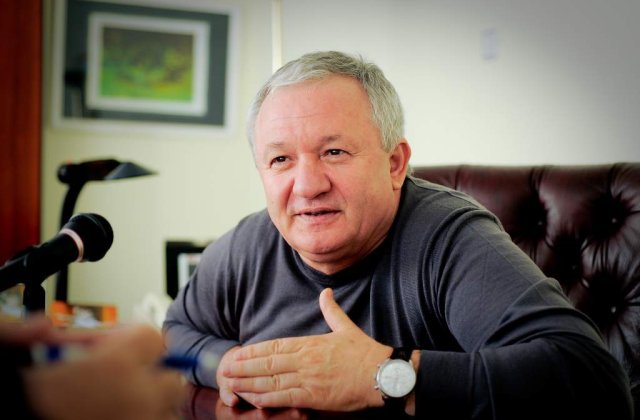 Porumboiu acuza Vasluiul: "Umbla cu bani negri, trofeele lor sunt fier vechi!"