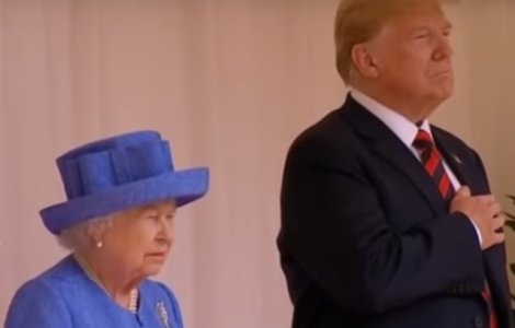 Donald Trump incalca protocolul regal