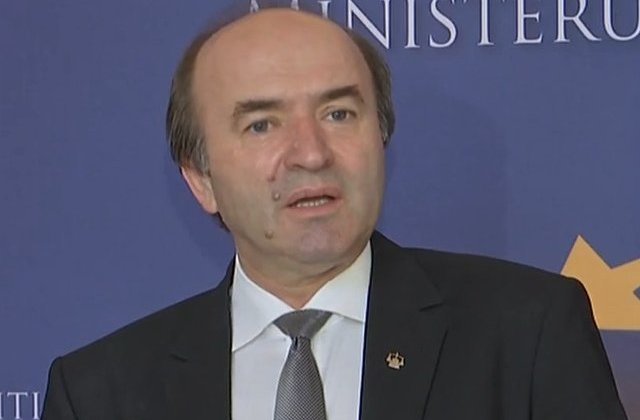 Tudorel Toader, contrazis de un procuror DNA pe tema abuzului in serviciu