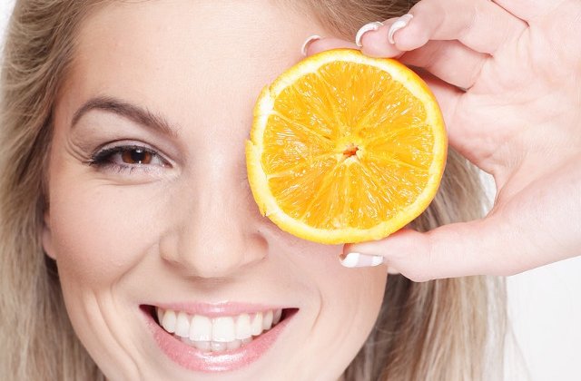 Studiu: Consumul unei portocale pe zi scade cu 60% riscul de degenerescenta maculara