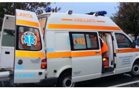 O fata in varsta de 18 a murit in Craiova, dupa ce masina in care se afla s-a rasturnat