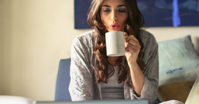 Studiu: 1 din 4 angajati romani lucreaza remote cel putin o data pe saptamana