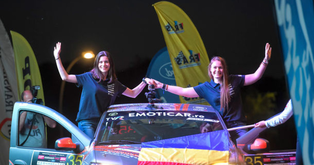 Premiera dupa aproape jumatate de secol: un echipaj romanesc 100% feminin concureaza intr-un raliu din afara tarii