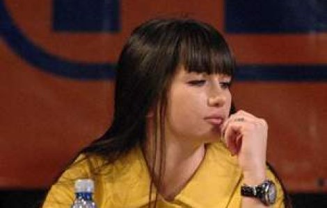 Elena Basescu, subiect de ras intr-o benzinarie