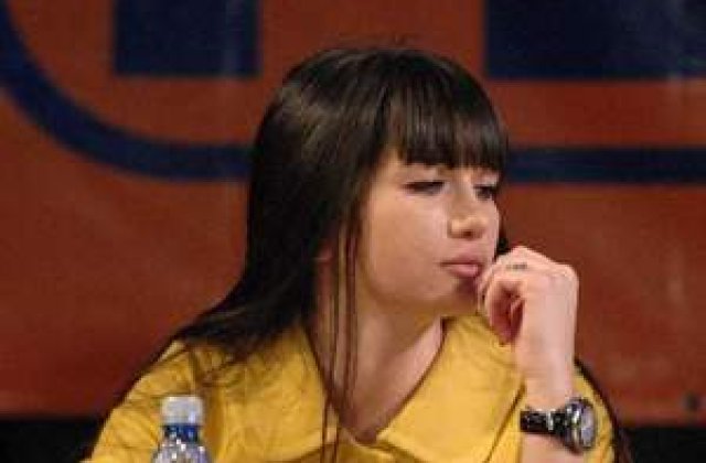 Elena Basescu, subiect de ras intr-o benzinarie