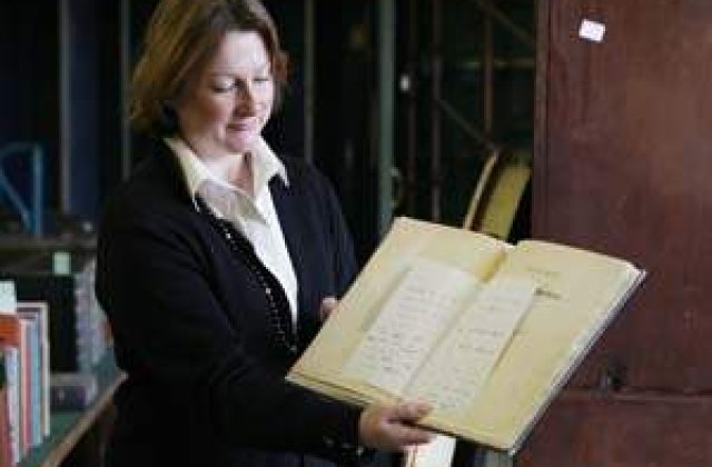 Darwin, bombardat cu scrisori de la 'prosti'