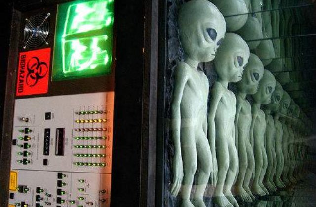 Discovery: Intrebari "extraterestre", raspunsuri pamantesti