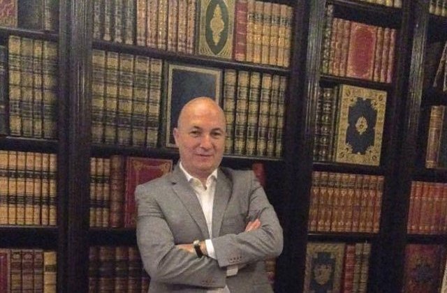 Stefanescu: Iohannis nu renunta la rolul sau de a fi agent electoral si comunicator al statului paralel