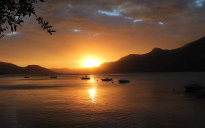 Un vapor cu turisti s-a...