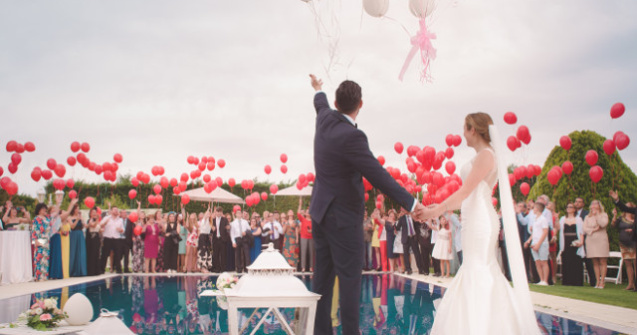  Top  6 detalii de care sa tii cont cand iti alegi invitatia de nunta