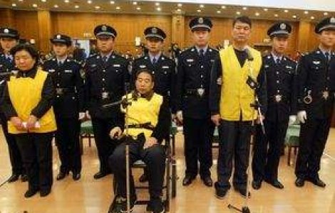 Trei condamnari la moarte si inchisoare pe viata in cazul laptelui contaminat cu melamina