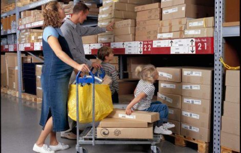 IKEA: Usi glisante rechemate pentru inlocuire