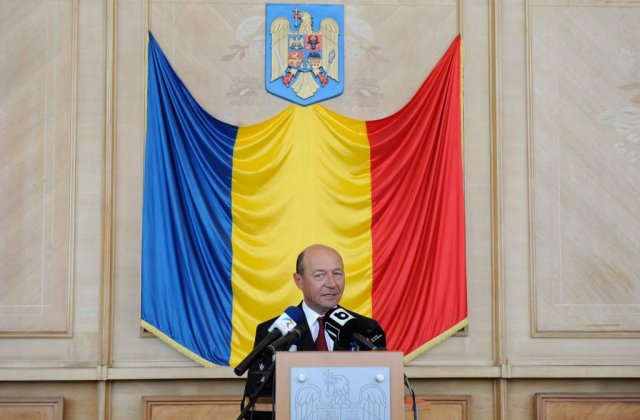 Traian Basescu, acuzat de discriminare