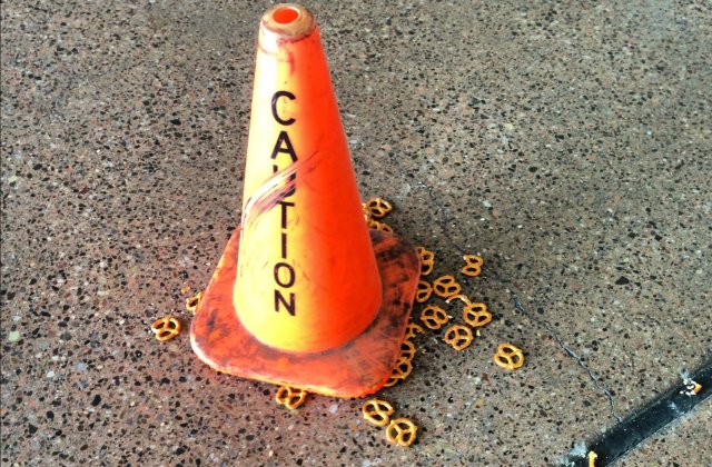 10 momente bizare, surprinse in aeroport. Fotografii pe care trebuie sa le privesti de cel putin doua ori