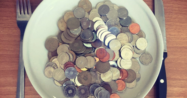  Top  10+ produse necomestibile pe care unii oameni le consuma cu... pofta