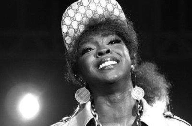 Lauryn Hill, data din nou in judecata