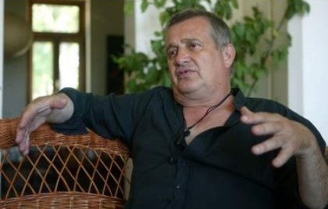 Dinescu isi deschide restaurant in Centrul Vechi