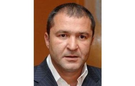 Elan Schwartzenberg, actionar la B1