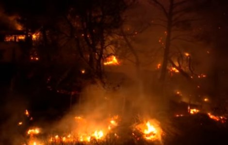 Trei zile de doliu national dupa incediile devastatoare din imprejurimile Atenei