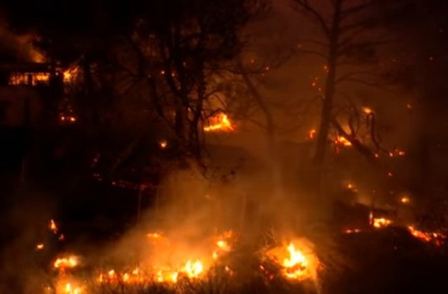 Trei zile de doliu national dupa incediile devastatoare din imprejurimile Atenei