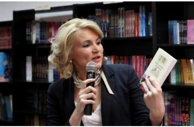 Vass: Guvernul este in negocieri cu 10 companii care sa compenseze Nokia