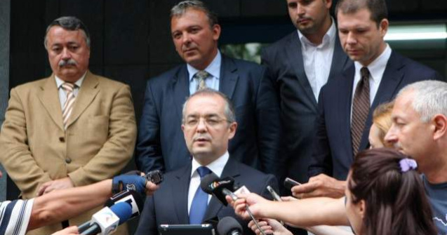 Cine mai pleaca dupa Nokia? Boc nu stie nimic: Totul e posibil