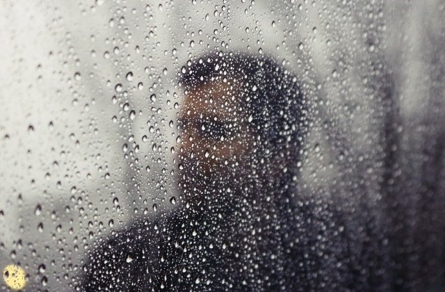 Atentionarea cod galben de ploi torentiale, actualizata. Numarul judetelor vizate a fost restrans la 25