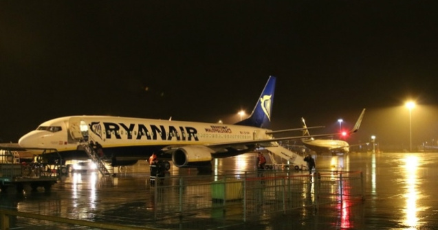 25 de copii romani, blocati pe un aeroport din Londra