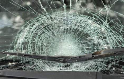 Patru surori, accidentate pe trotuar de un sofer de 20 de ani care a pierdut controlul masinii