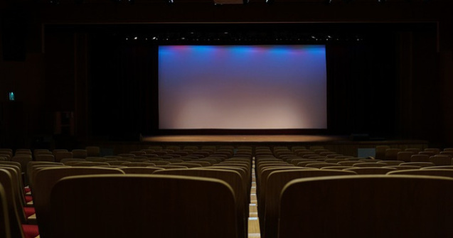 "Stop politizarii culturii": Artistii solicita anularea prevederilor ordonantei referitoare la concursurile de proiecte culturale si cinematografice