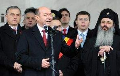 Basescu: Romania poate trece mai usor peste criza decat alte state europene