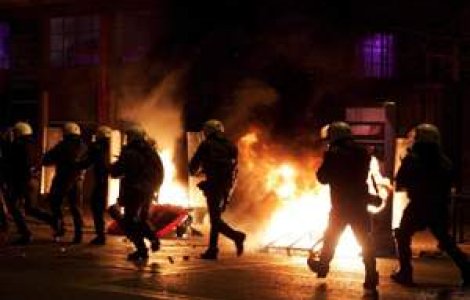 Noi ciocniri intre politie si manifestanti la Atena