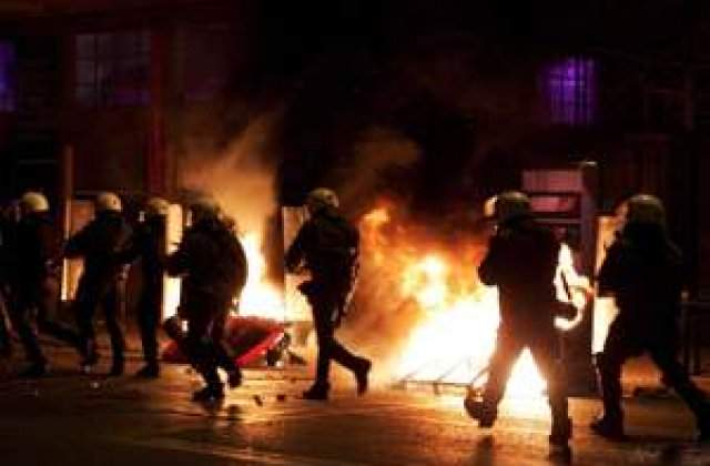 Noi ciocniri intre politie si manifestanti la Atena