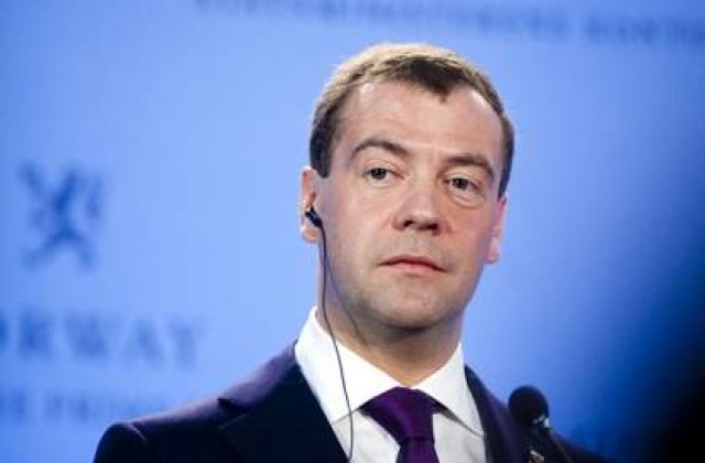 Medvedev: Nu candidez pentru un nou mandat. Putin are mai multa autoritate