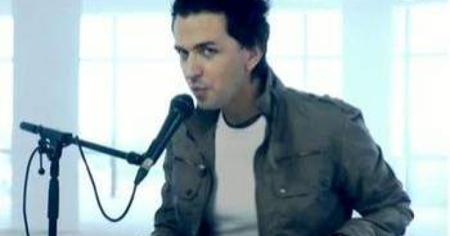 Keo "isi da haina de pe el" fanilor