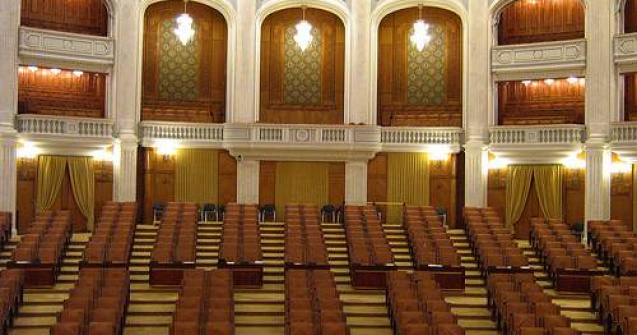 Propunere socanta: Demisia opozitiei din Parlament