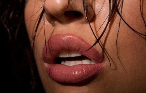 Frumusete: 5 metode naturiste de marire a buzelor