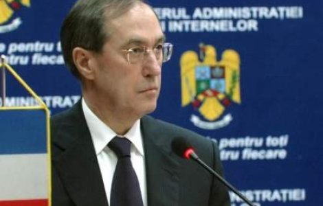Ministrul francez de Interne critica IAR "delincventa comisa de romani"