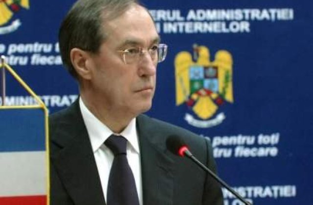 Ministrul francez de Interne critica IAR "delincventa comisa de romani"