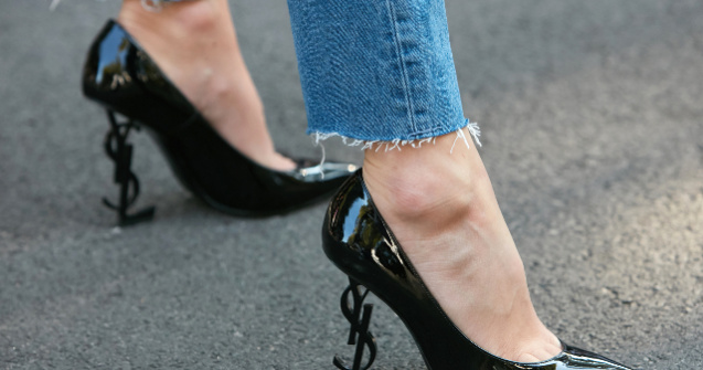  Top  Yves Saint Laurent: 10 citate despre moda si stil de la omul care si-ar fi dorit sa inventeze blugii