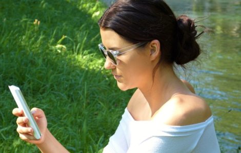  Top  8 semne care indica dependenta de retelele sociale