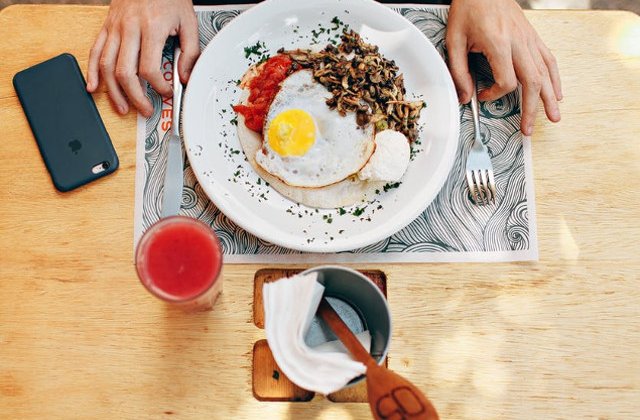 Consumul de oua nu are legatura cu bolile cardiovasculare