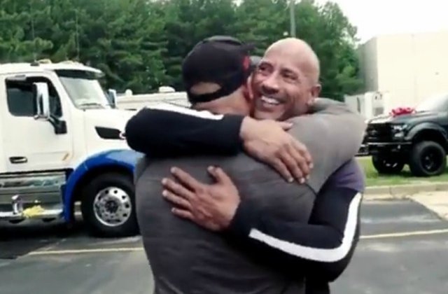 Surpriza lui Dwayne The Rock pentru dublura care ii face cascadoriile / VIDEO
