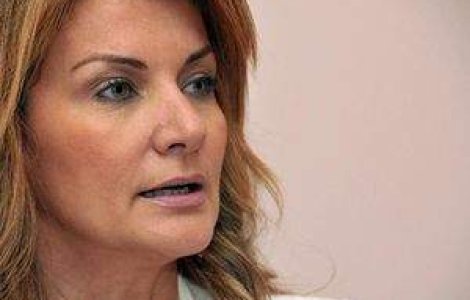 Ce vrea Irina Schrotter de la Nokia: Rochii de seara in loc de telefoane