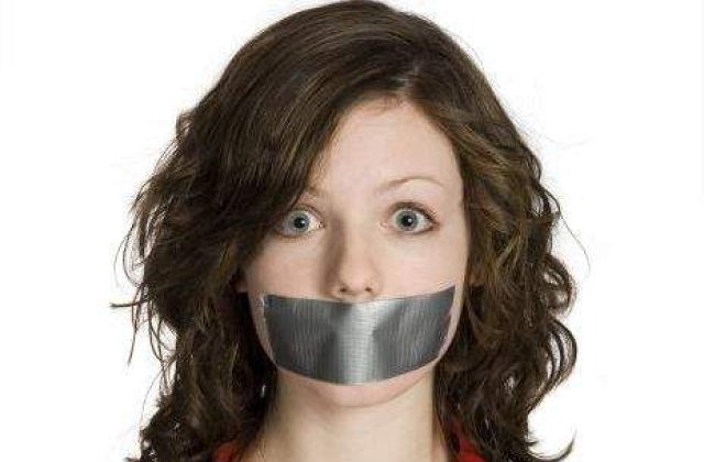 Si-a convins copilul ca are cancer pentru a face rost de bani