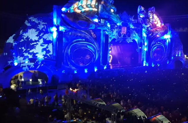 Un incendiu a izbucnit la evenimentul de deschidere al festivalului UNTOLD/ VIDEO