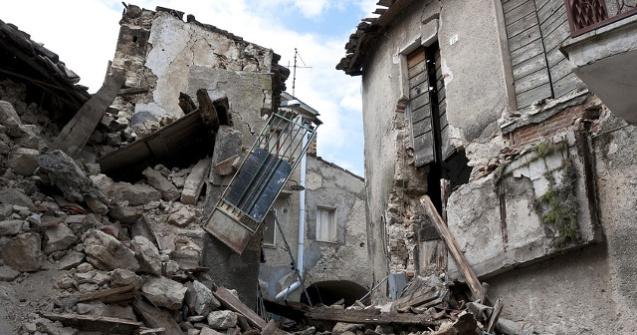 Bilantul persoanelor decedate in urma seismului din Indonezia a ajuns la 91