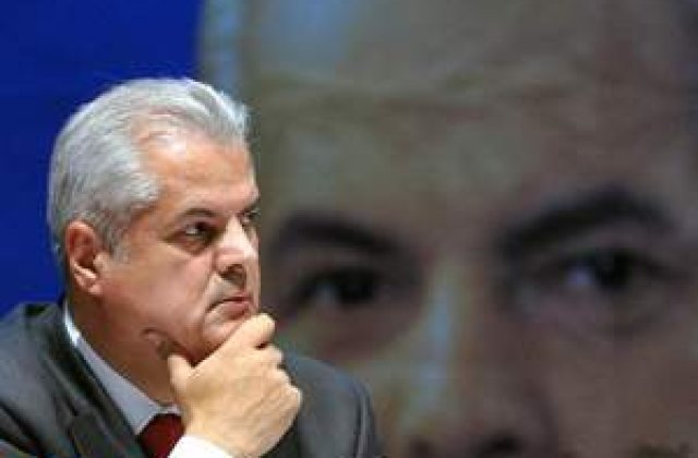 Nastase: Am mari rezerve in a candida la alegerile prezidentiale, PSD are un rol secundar in Guvern 